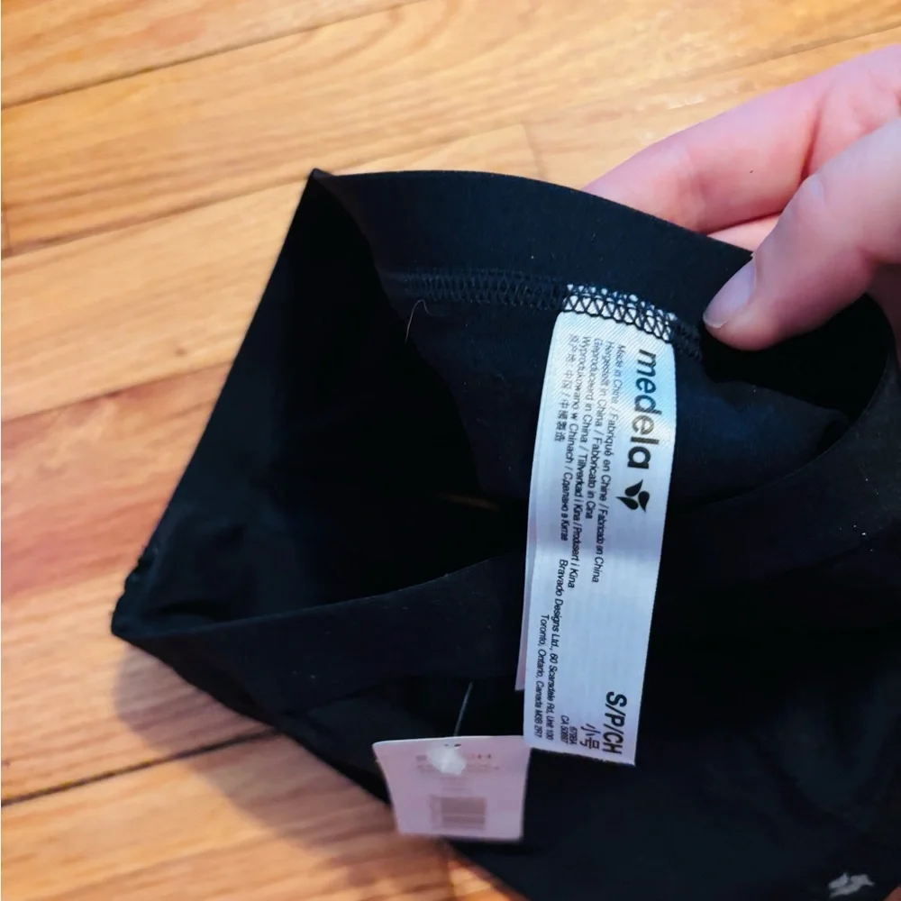 NWT Medela easy expressions bustier bra for pumping with front zipper size small